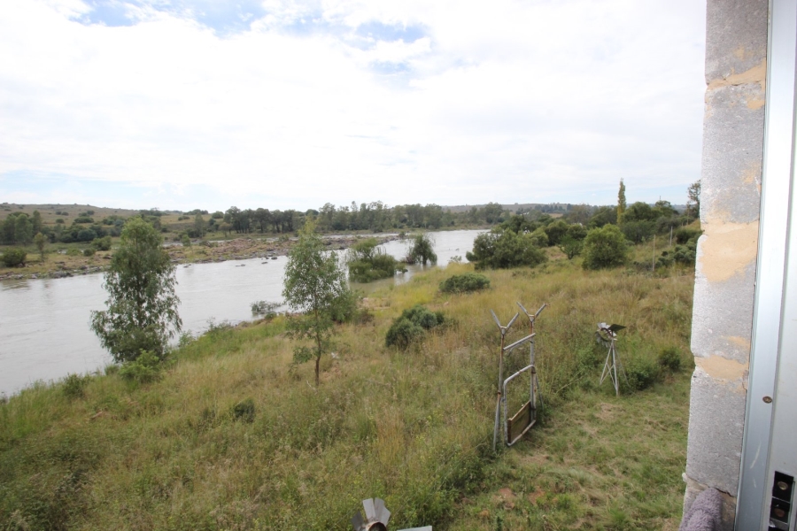 3 Bedroom Property for Sale in Lake Deneysville Free State